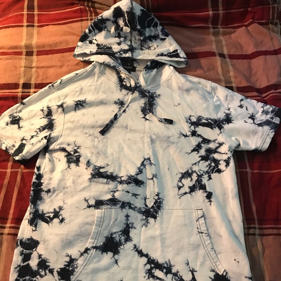Forever 21 Tops - Summer Tie Dye Short Sleeve Hoodie